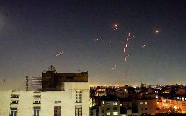 FDI afirma que 20 caças da Força Aérea israelense lançaram 30 munições contra alvos militares no Irã