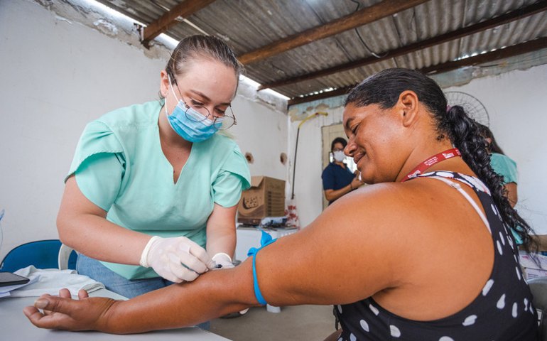 Renasce Salgadinho: Prefeitura firma parceria com universidades e garante realização de exames de sangue no Vale do Reginaldo