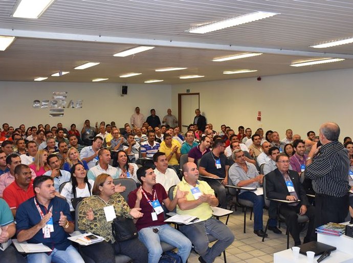 Como vender mais na crise é tema de palestra promovida pelo Sincadeal