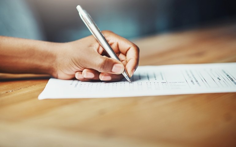 Pós-Graduação de R$ 20: veja as regras aprovadas para vetar 'barriga de aluguel' em cursos de especialização