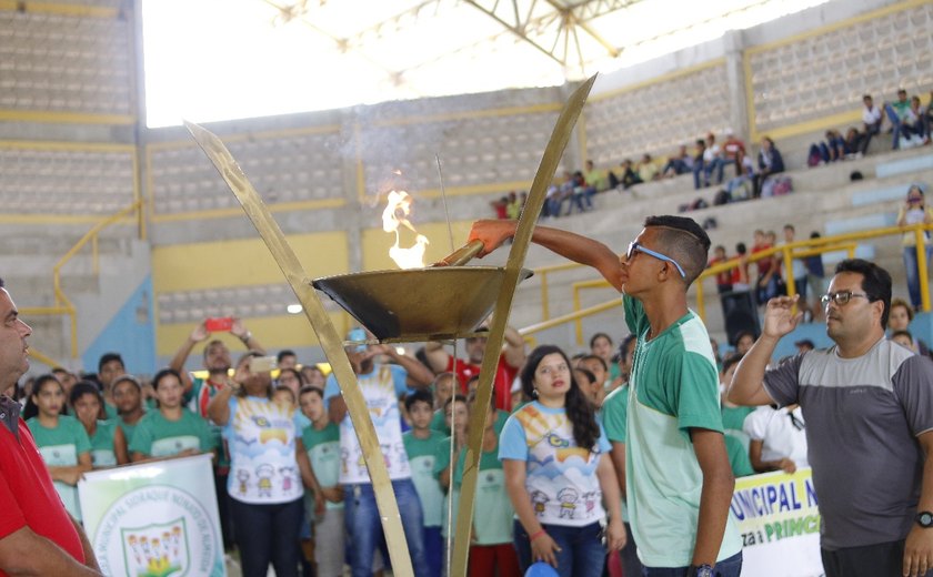 Prefeitura de Palmeira realiza abertura de Jogos Escolares do município