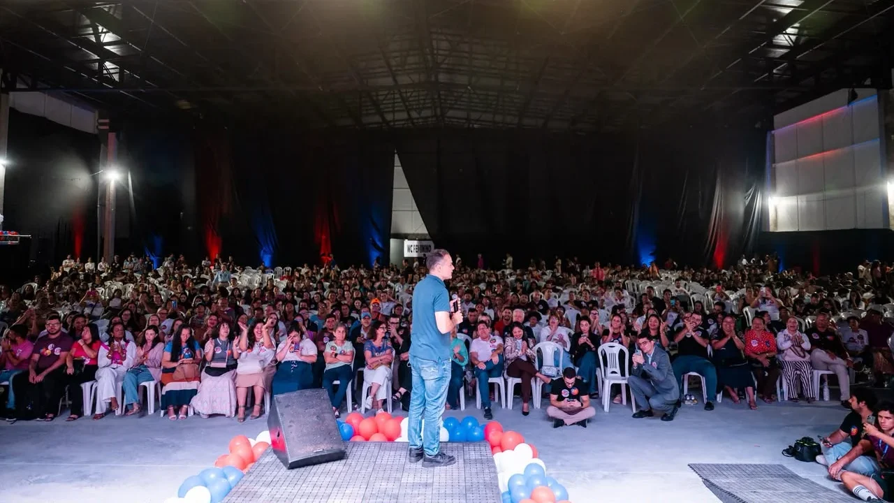Renan Filho defende diálogo permanente com igrejas e apresenta propostas a lideranças evangélicas