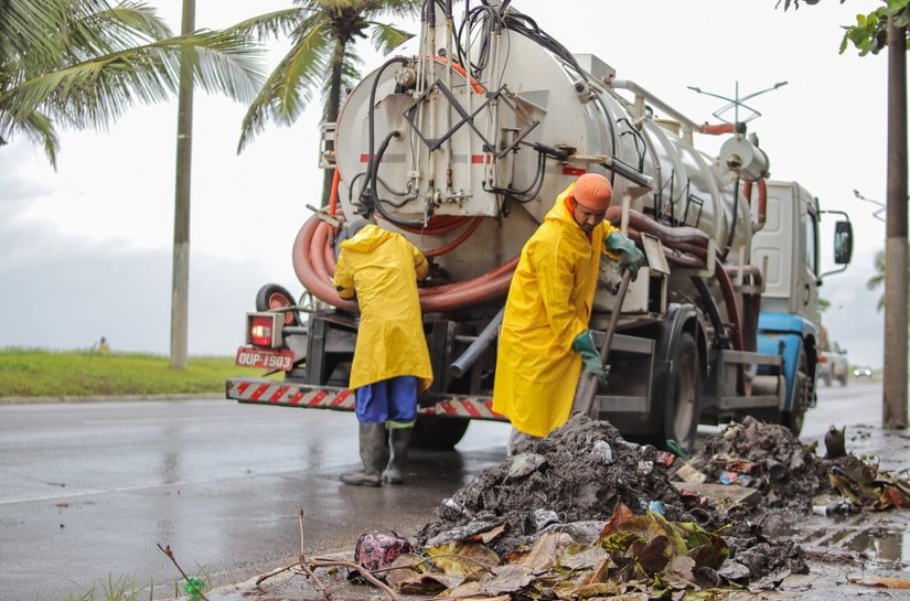 Infraestrutura retira mais de 250 toneladas de entulhos da rede de drenagem