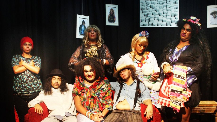 Espetáculo "Velório" promete risos e reflexões no Teatro Arte Pajuçara