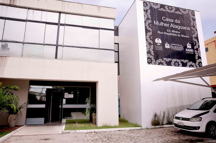 Casa da Mulher Alagoana promoverá oficina de produção de currículos para vítimas de violência doméstica