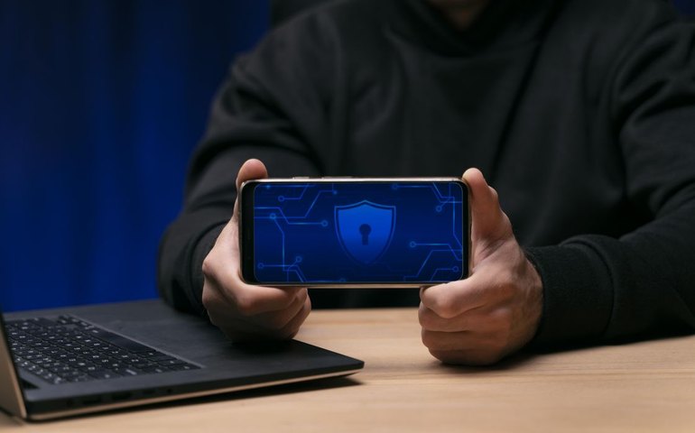 Anatel apura fraude ao habilitar celulares usados para planejar golpe