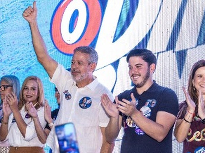 Ceci de Atalaia destaca trabalho de Arthur Lira durante inauguração de comitê em Maceió