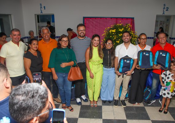 Prefeitura de São José da Laje entrega 4 mil kits escolares, além da reforma de unidades escolares