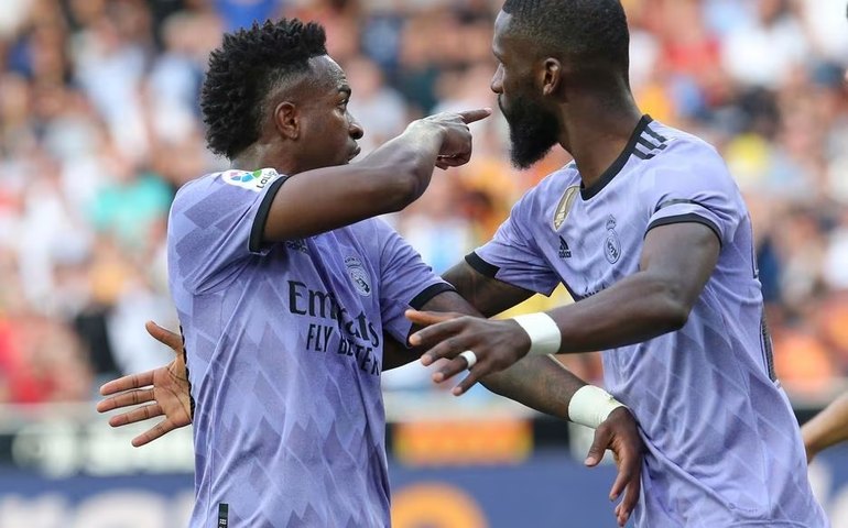 Polícia poderá interromper jogos e esvaziar estádios na Espanha para combater racismo