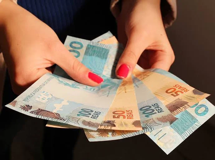 Abono Salarial: Caixa paga mais de R$ 4,4 bilhões aos trabalhadores nascidos em setembro e outubro