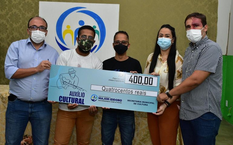Prefeitura de Major Izidoro paga primeira parcela do auxílio cultural aos artistas da terra
