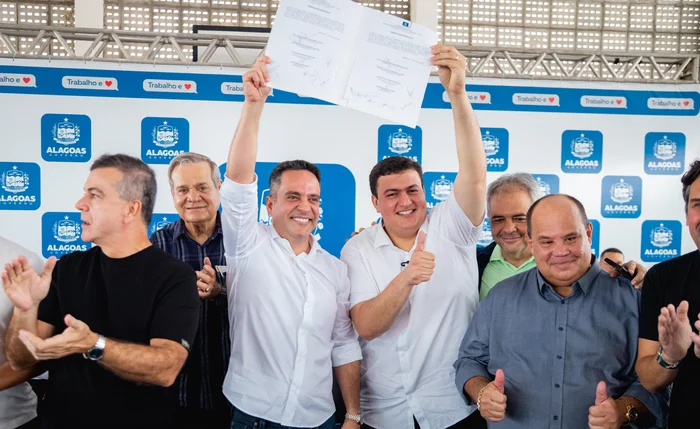 Governador Paulo Dantas e Prefeito Carlos inauguram escola e assinam ordem de serviço para nova UPA em Rio Largo Governador Paulo Dantas e Prefeito Carlos inauguram escola e assinam ordem de serviço para nova UPA em Rio Largo