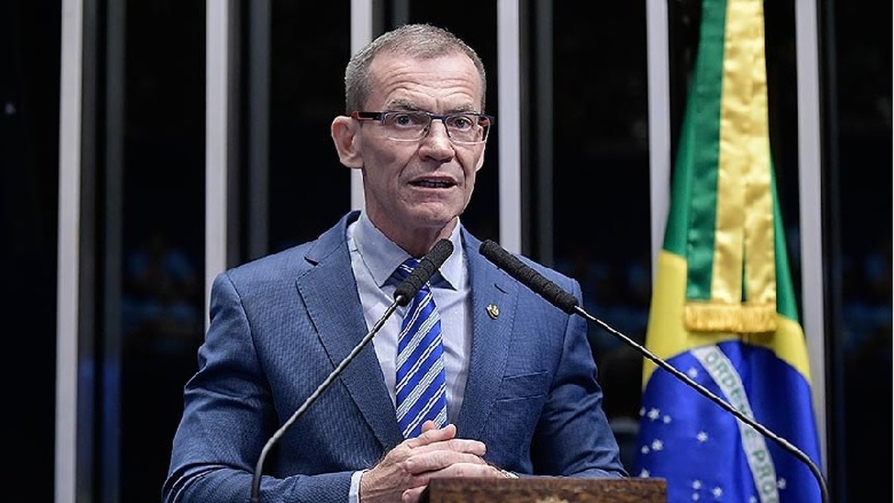 Fabiano Contarato é o novo líder da bancada do PT no Senado
