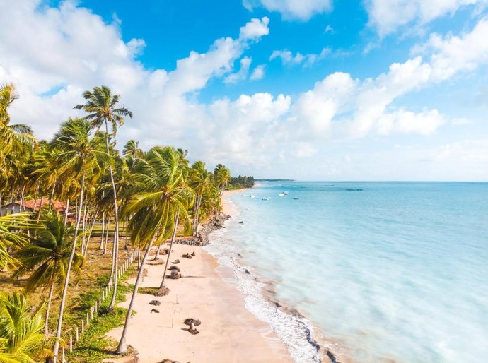 Verão perfeito: Booking.com indica 5 destinos o Brasil para quem ama praia, piscina e sol