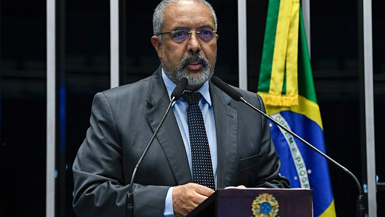 Paim destaca aumento da população que vive na rua e pede políticas de inclusão