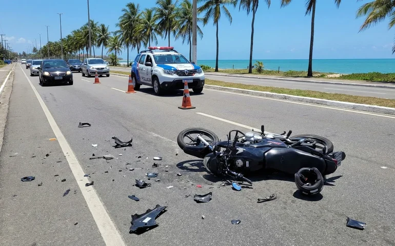 Motociclista morre em colisão com carro na AL-101 Norte, em Cruz das Almas