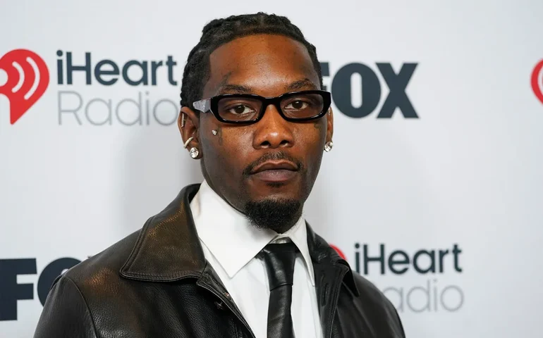 Rapper Offset recebeu alta do hospital após ser baleado em frente a um cassino na Flórida