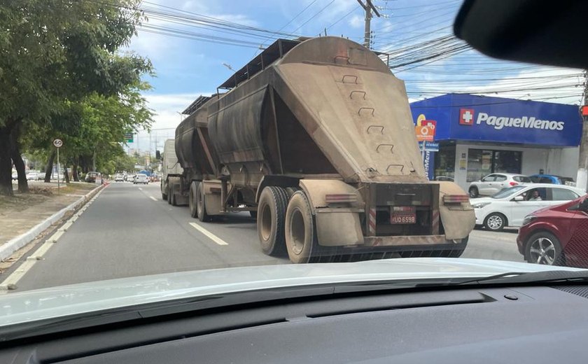 Operação Fluidez vai coibir o tráfego dos 'bebês gigantes' na via