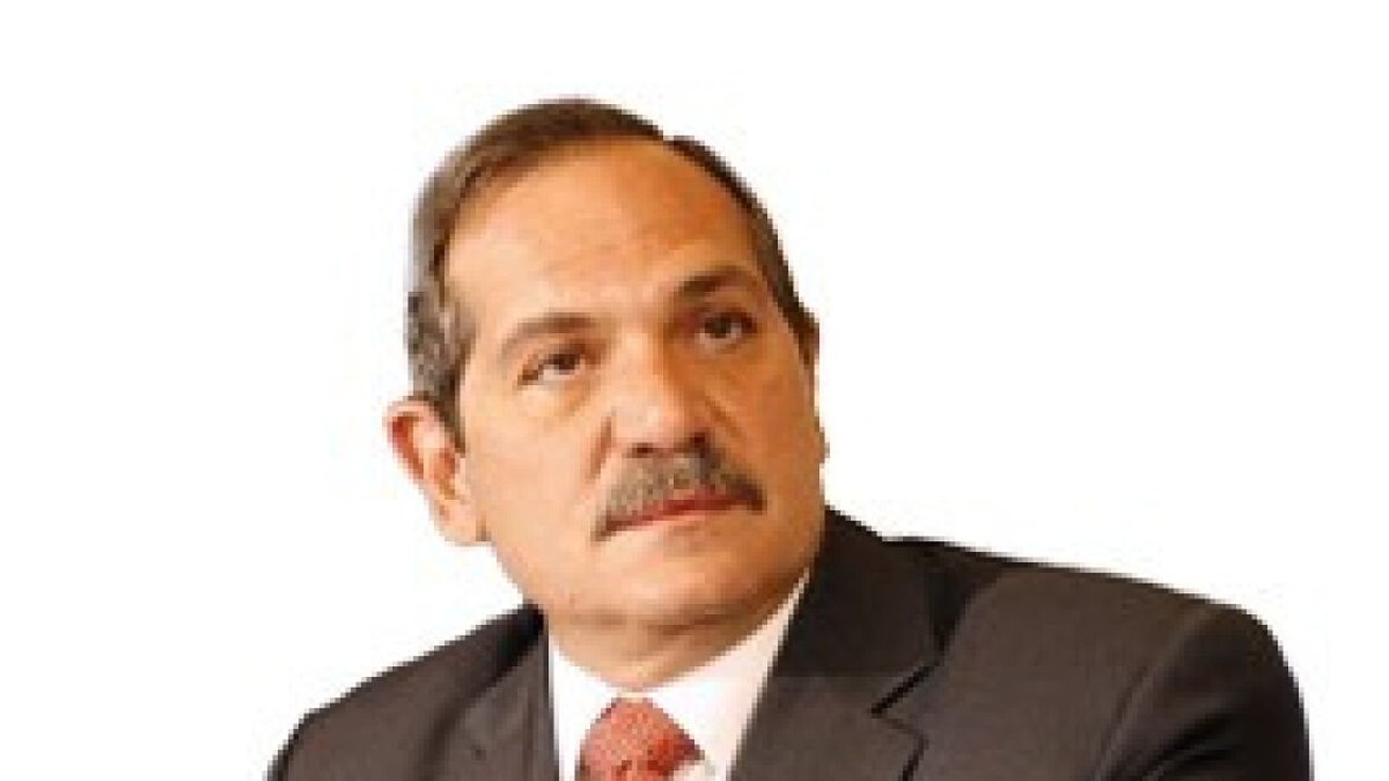 Ex-governador argentino é condenado a 16 anos de prisão por abusar sexualmente de sobrinha