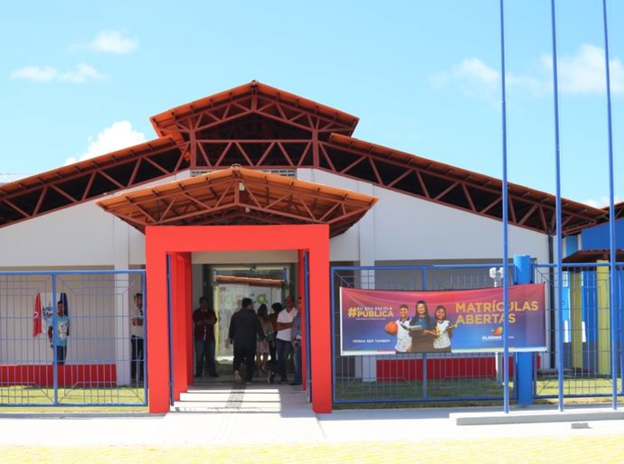 Escola Estadual Correia Titara transforma realidade educacional em Marechal Deodoro