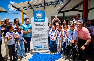 Nova sede da Escola Dr. José Maria de Melo é entregue no Benedito Bentes