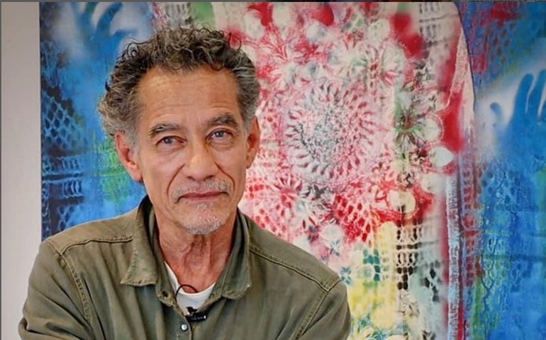 Chico Diaz abre casa da infância para exposição de suas obras