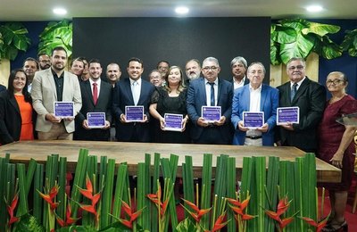 Em cerimônia solene, Traipu entrega títulos de Cidadãos Honorários