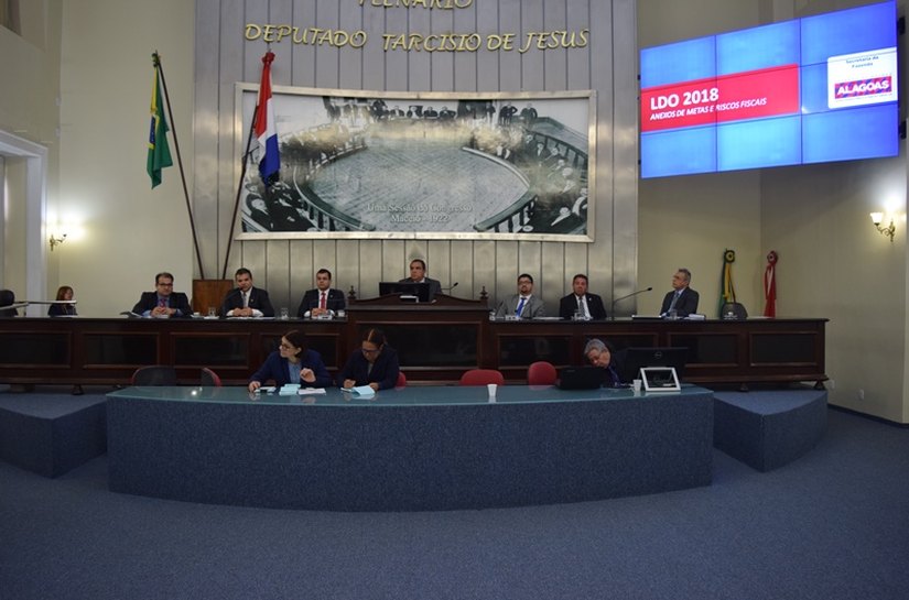 Plenário da ALE debate projeto de Lei de Diretrizes Orçamentárias de 2018