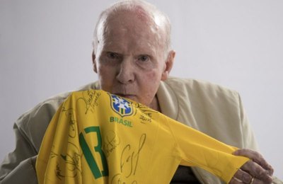 Assembleia aprova projeto que concede a Comenda Tavares Bastos ao alagoano Zagallo  