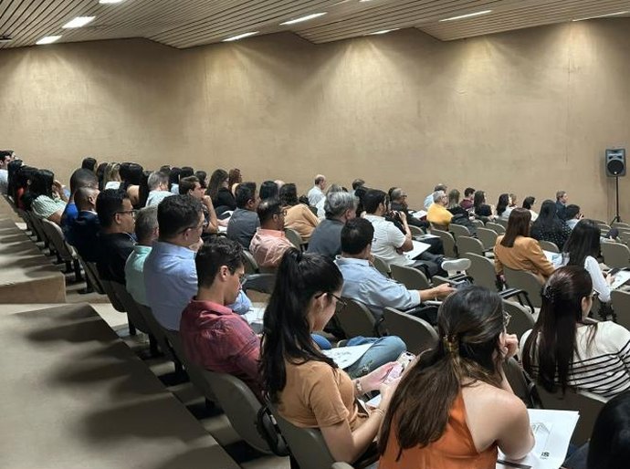Escola de Contas Públicas do TCE realiza curso sobre nova lei de licitações