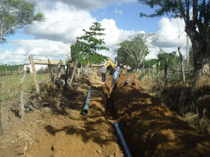 Obras melhoram abastecimento de água para 25 mil pessoas em Arapiraca