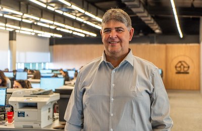 Alta do frete rodoviário impulsiona investimentos em caminhões e fortalece o consórcio