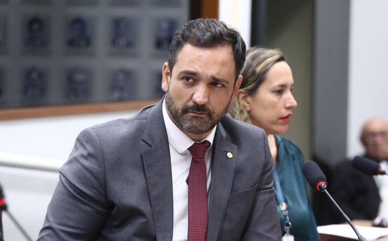 Comissão aprova regras para exercícios simulados entre pessoas traumatizadas por desastre
