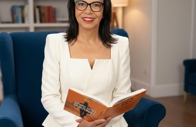 Brasileiros que recomeçam no exterior inspiram romance de escritora brasileira radicada na Europa