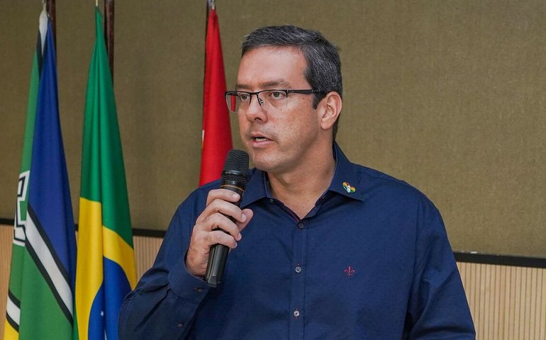 Após ser afastado pelo STF, prefeito de Macapá renuncia ao cargo
