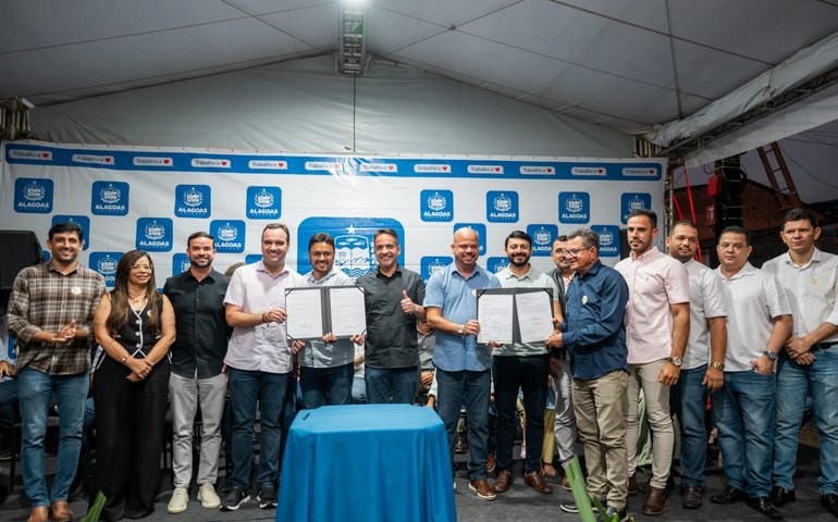 Governador Paulo Dantas entrega obras nas comemorações da Emancipação Politica de Maribondo