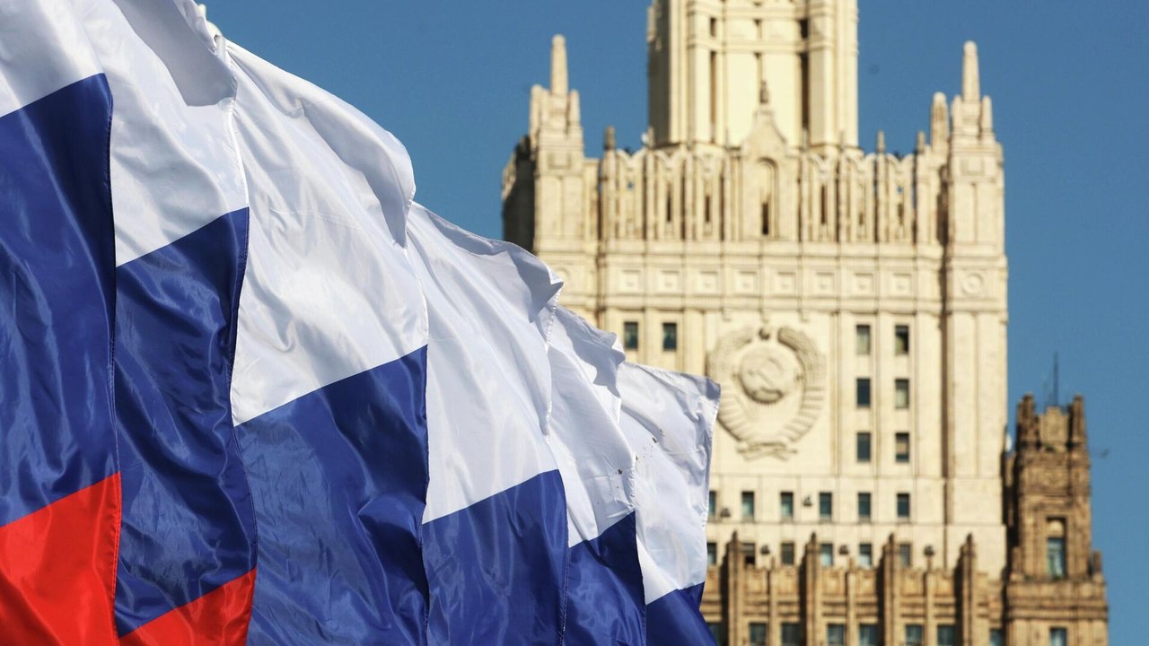 Não há condições para diálogo estratégico sobre armas nucleares entre Rússia e EUA, diz MRE