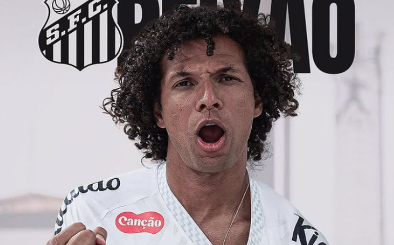 Santos reforça o meio-campo e oficializa a contratação do volante Willian Arão