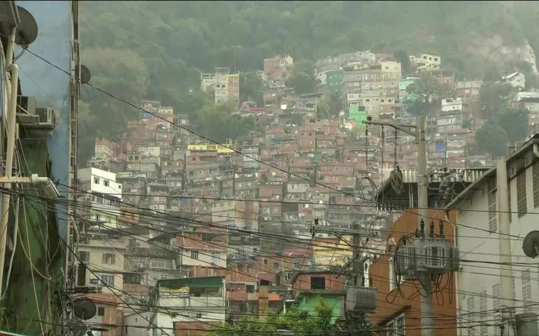 Policiais realizam operação na Rocinha; 18 foram detidos desde sexta