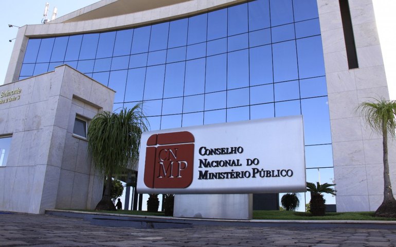 Subprocuradores lançam manifesto e dizem que PEC que muda Conselhão desfigura MP