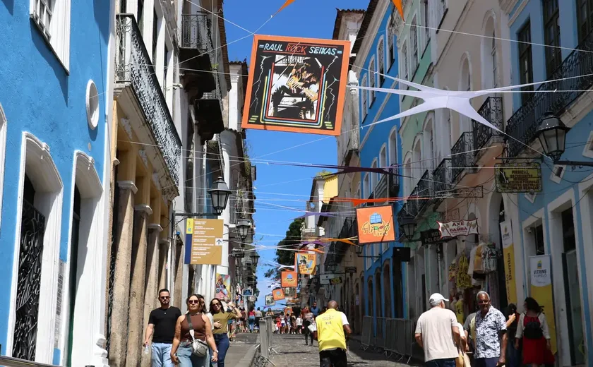 Mostra em Salvador reflete inspirações das ruas da capital e interior