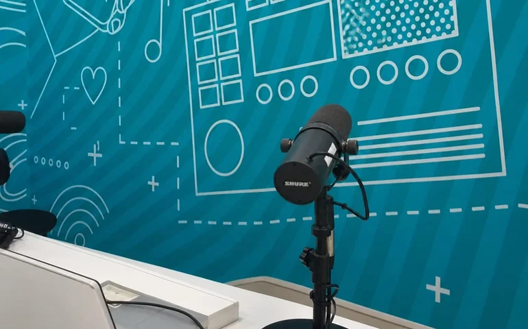 Véspera do Dia do Trabalhador é marcada por demissão de 21 funcionários das rádios Francês FM Penedo e Francês FM Coruripe