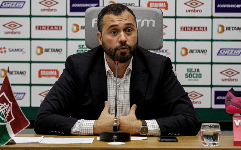 Presidente do Flu critica grama sintética: 'Tem gente que prefere shows, eu prefiro títulos'