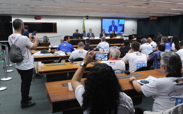 Bancários apontam riscos em operações do Banco Master e questionam tentativa de compra pelo BRB