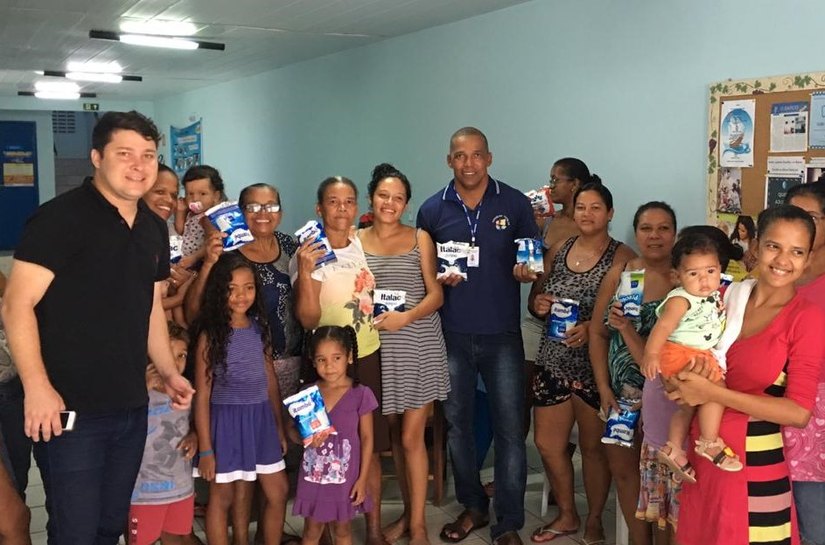 Semelj faz doação de leite para instituições de caridade de Maceió