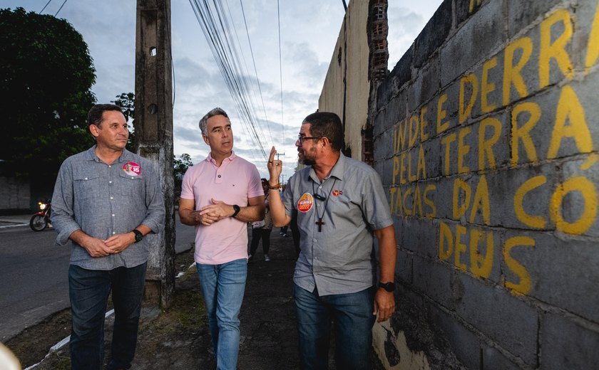 Rafael Brito percorre ruas do Pinheiro e ouve o drama de vítimas da tragédia da Braskem