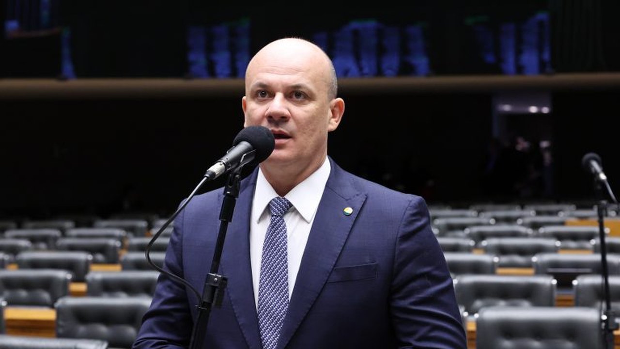 Projeto de lei amplia oferta de geriatras no SUS