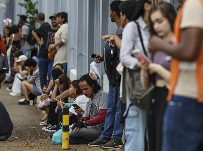 Prazo para pagar taxa de inscrição do Enem 2025 vai até sexta-feira