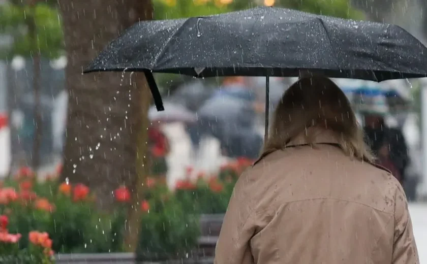 Inmet emite alerta para chuvas intensas em 36 cidades de Alagoas; confira