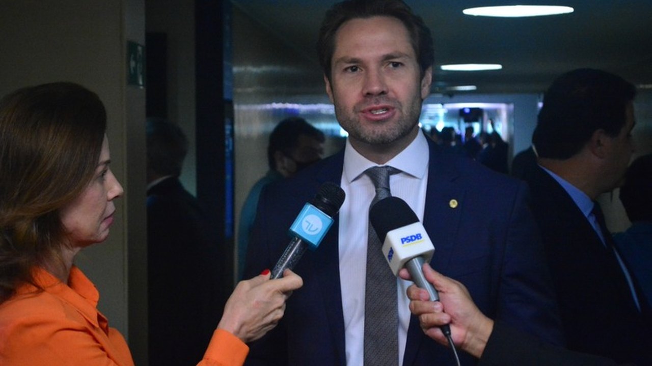 Pedro Vilela articula aprovação de  PL que garante Piso da Enfermagem